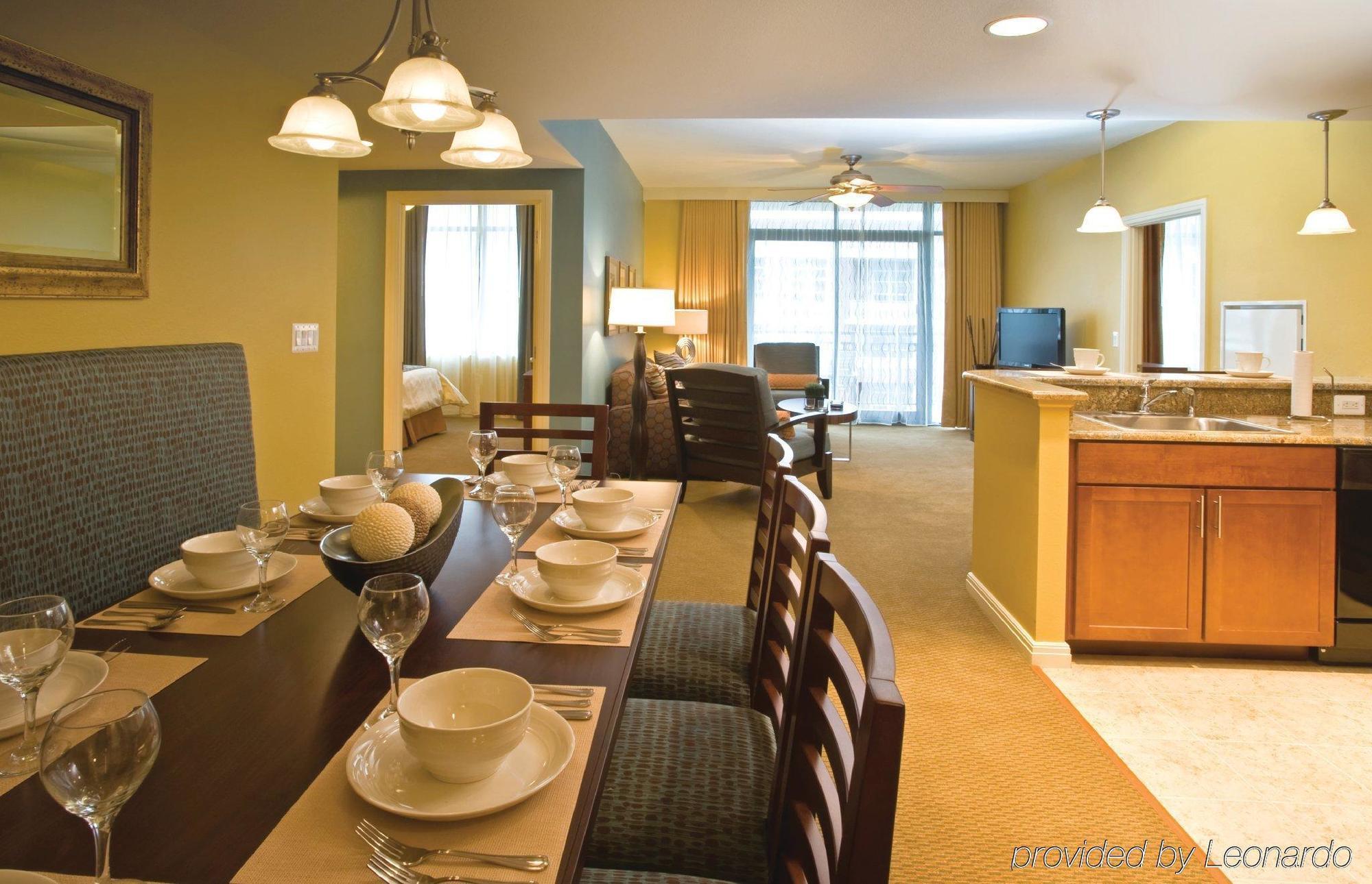 Club Wyndham National Harbor Hotel Restaurant photo
